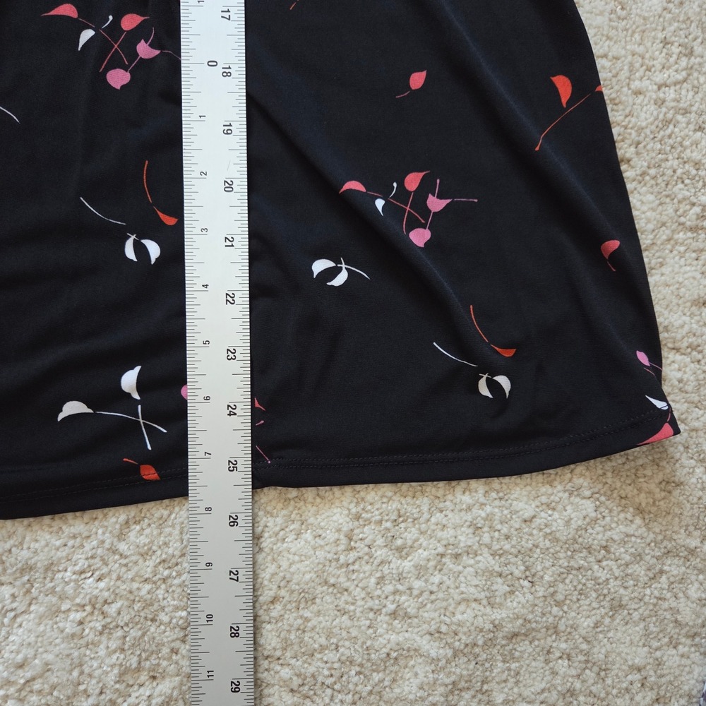 Lane Bryant Black Floral Leaf Print V-Neck Surplice Top Blouse Womens 18/20 - Picture 6 of 6